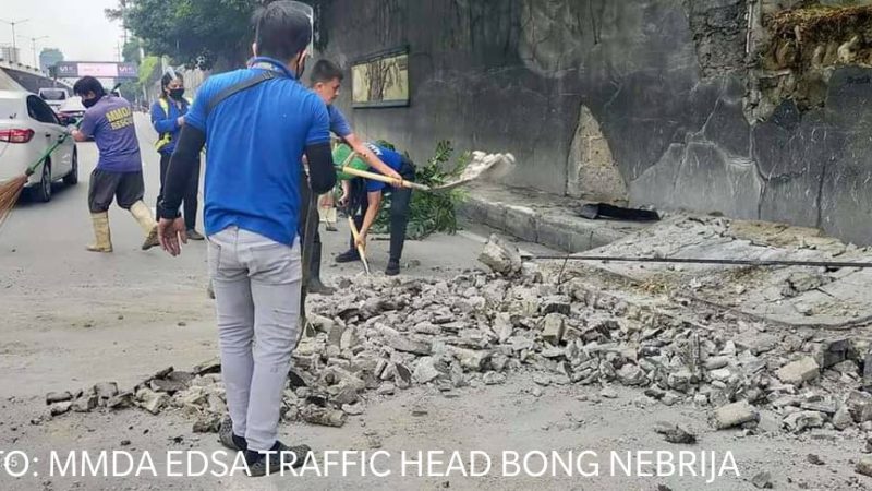 LOOK: Perimeter wall ng Forbes Park sa EDSA gumuho