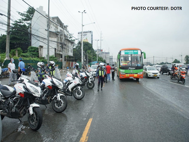 33 driver naisyuhan ng ticket dahil sa iba’t ibang paglabag kabilang ang hindi pagsusuot ng face shield at face mask