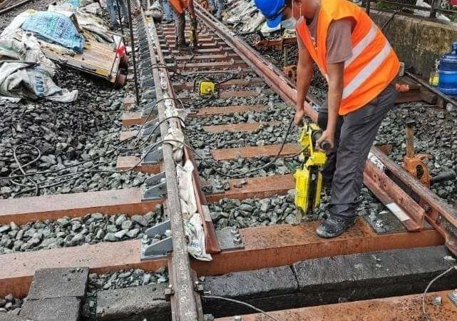 LOOK: Pagsasaayos ng turnouts sa MRT-3 Taft Station, itinuloy ngayong araw