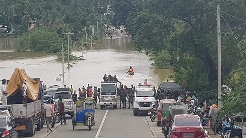 LOOK: Kalsada sa Cagayan nagmistulang ilog na