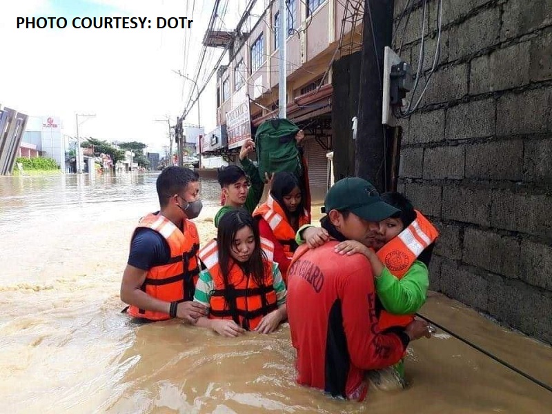 LOOK: Rescue operations ng PCG sa Isabela at Cagayan nagpapatuloy