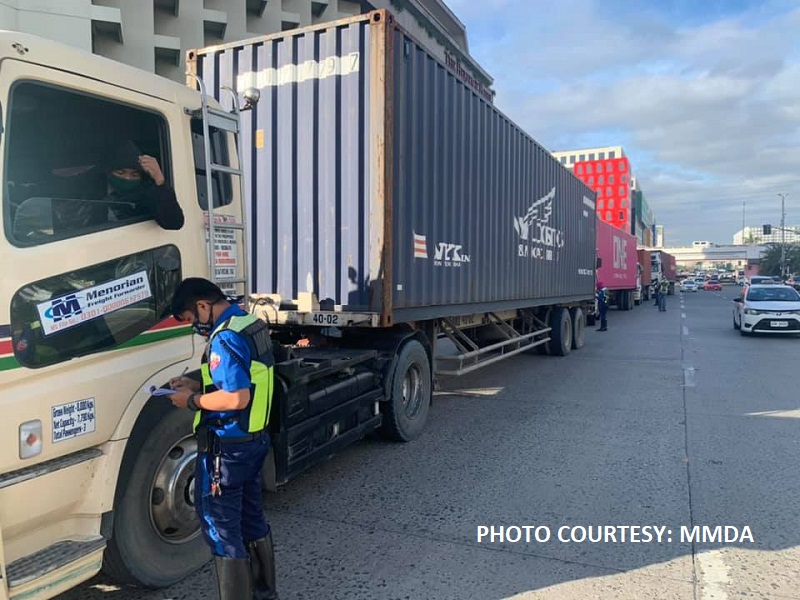 55 huli sa paglabag sa truck ban sa EDSA