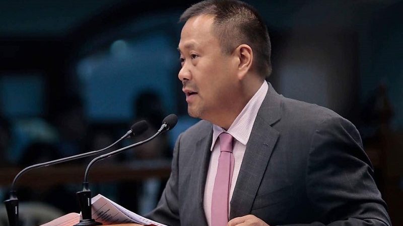 Apela ni dating Sen. JV Ejercito sa PhilHealth: Suspindihin ang pagpapatupad ng dagdag kontribusyon