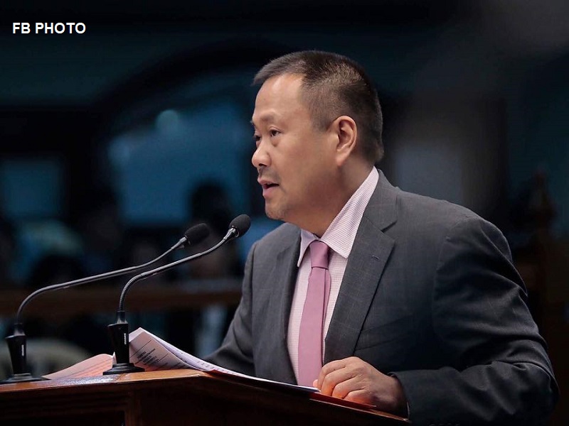 Apela ni dating Sen. JV Ejercito sa PhilHealth: Suspindihin ang pagpapatupad ng dagdag kontribusyon