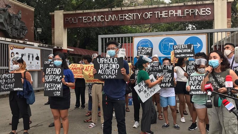 LOOK: Iba’t ibang grupo nagsagawa ng pagkilos sa harap ng PUP Main Campus sa Sta. Mesa, Maynila