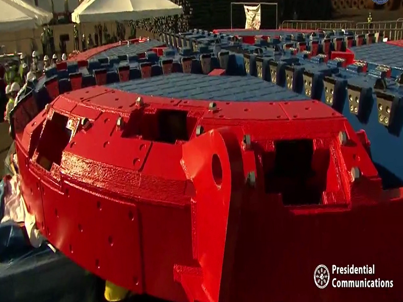 Cutter Head ng Tunnel Boring Machine na gagamitin sa paggawa ng underground railway system nasa bansa na