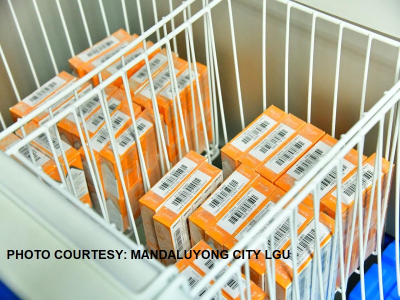 300 doses ng bakuna kontra COVID-19 natanggap na ng Mandaluyong City Medical Center