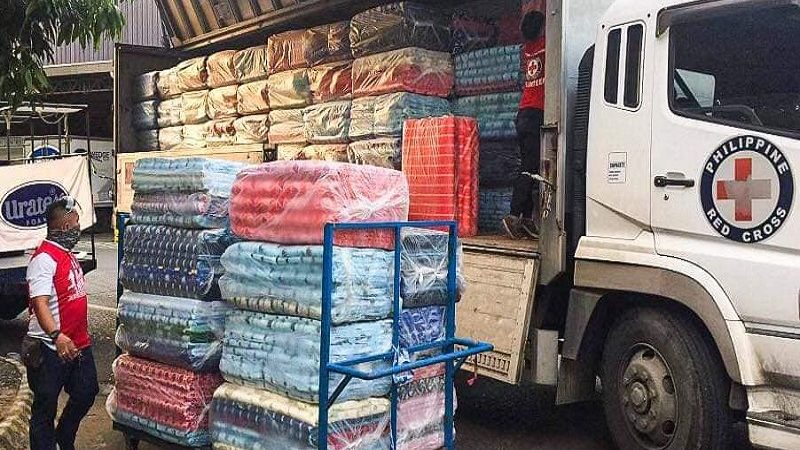 LOOK: Red Cross nakatanggap ng 2,000 mattresses; gagamitin para sa mga isolation facility