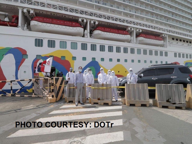 LOOK: Mahigit 1,000 crew ng isang Norwegian vessel nakababa ng barko matapos sumailalim sa quarantine at swab test