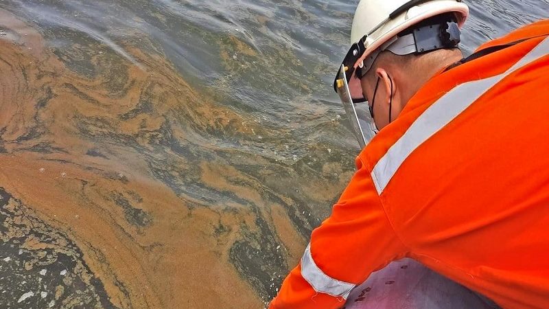 Liquid waste sa Manila Bay natuklasang galing sa isang barko na MV Sarangani