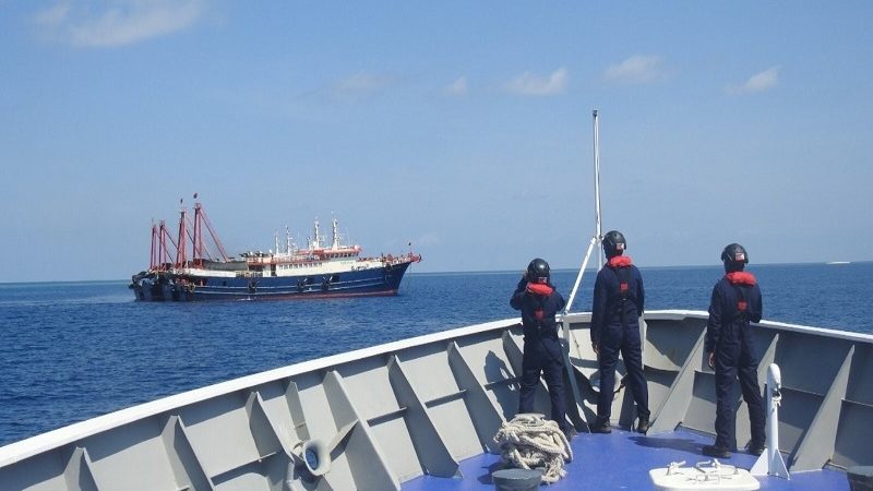 WATCH: Pitong Chinese maritime militia vessels sa Sabina Shoal sa West PH Sea napaalis ng Coast Guard at BFAR