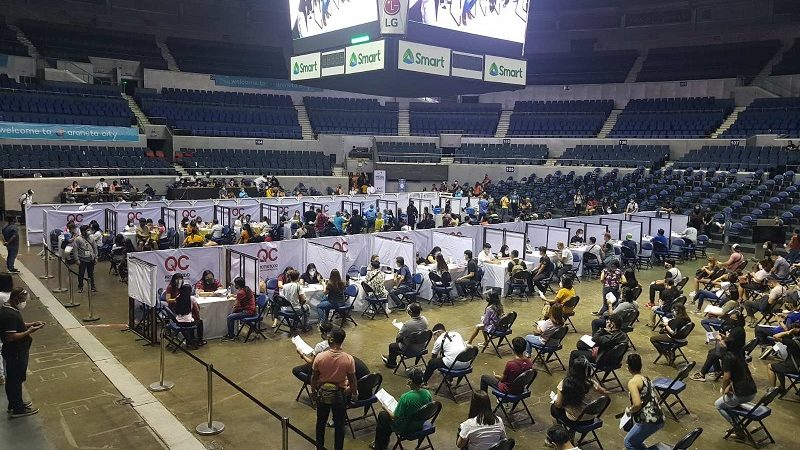 LOOK: Rollout ng COVID-19 vaccination sa Smart Araneta Coliseum