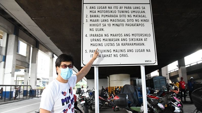 MMDA nagbukas ng emergency lay-by para sa mga motorsiklo kapag umuulan