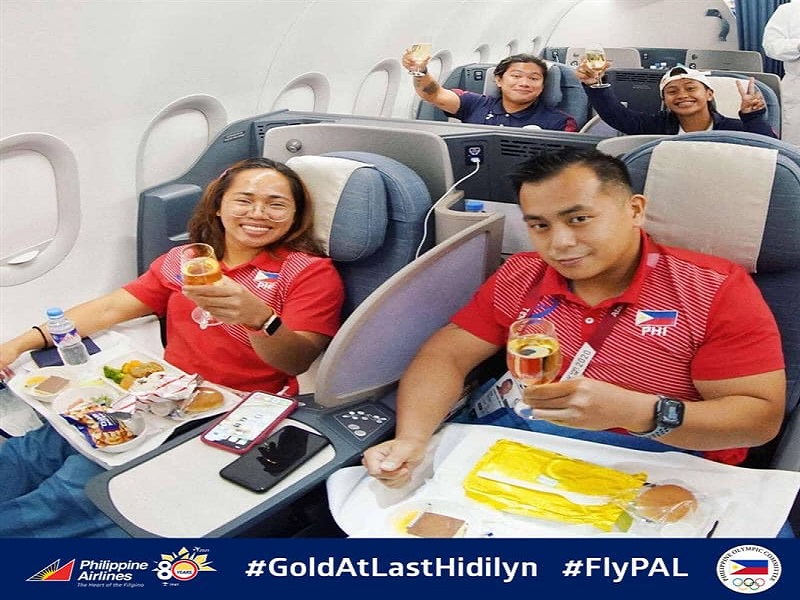 Hidilyn Diaz pauwi na ng bansa sakay ng PAL Flight