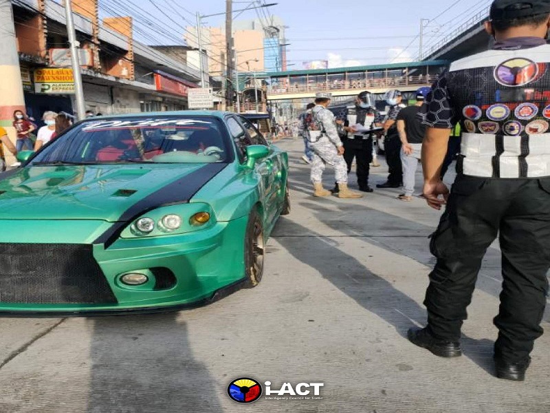 Sports car huli ng I-ACT; hindi rehistrado at walang nakakabit na plaka