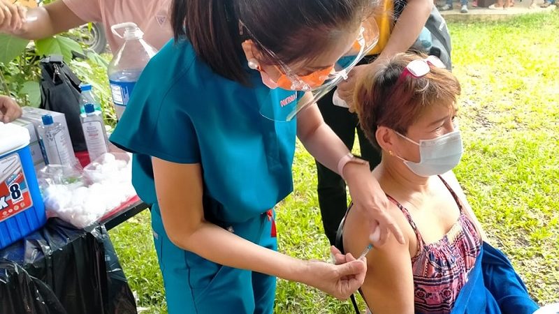 WATCH: Libreng flu vaccination para sa mga taga Real, Quezon