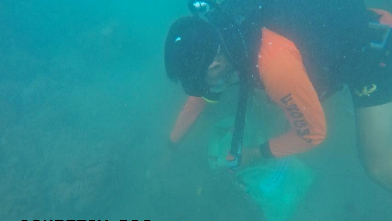 14 na sako ng basura nakulekta sa isinagawang underwater clean-up ng Coast Guard sa Cavite