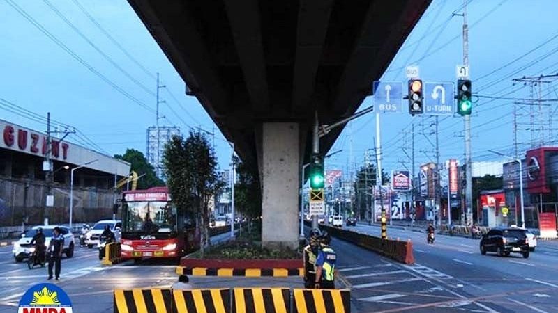 MMDA naglagay ng mga bagong traffic signal lights, sa dalawang u-turn slots sa EDSA