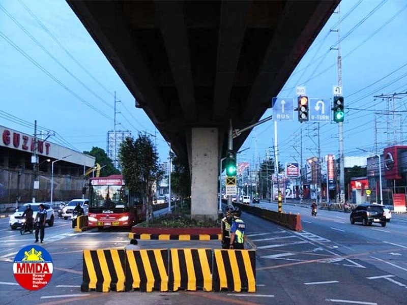 MMDA naglagay ng mga bagong traffic signal lights, sa dalawang u-turn slots sa EDSA