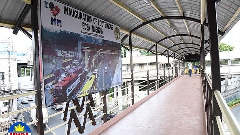 LOOK: Bagong Buendia Footbridge bukas na sa publiko