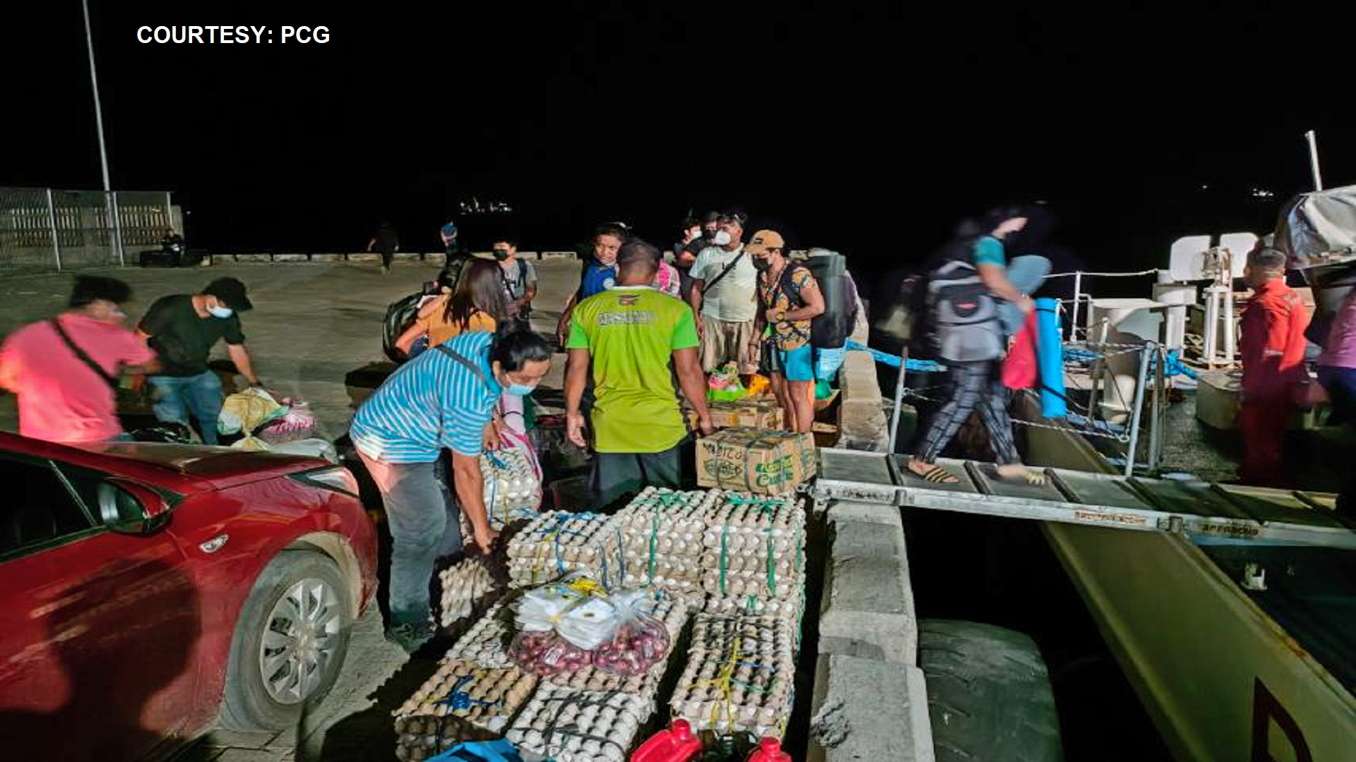 BRP Capones ng Philippine Coast Guard maghahatid ng tulong sa Pag-asa Island