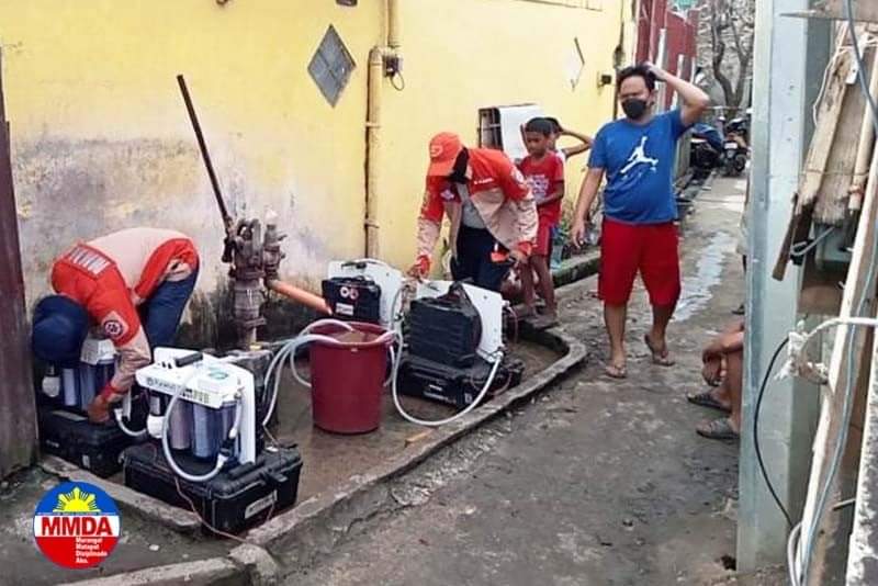 MMDA nag-deploy ng Water Purification Team sa Southern Leyte