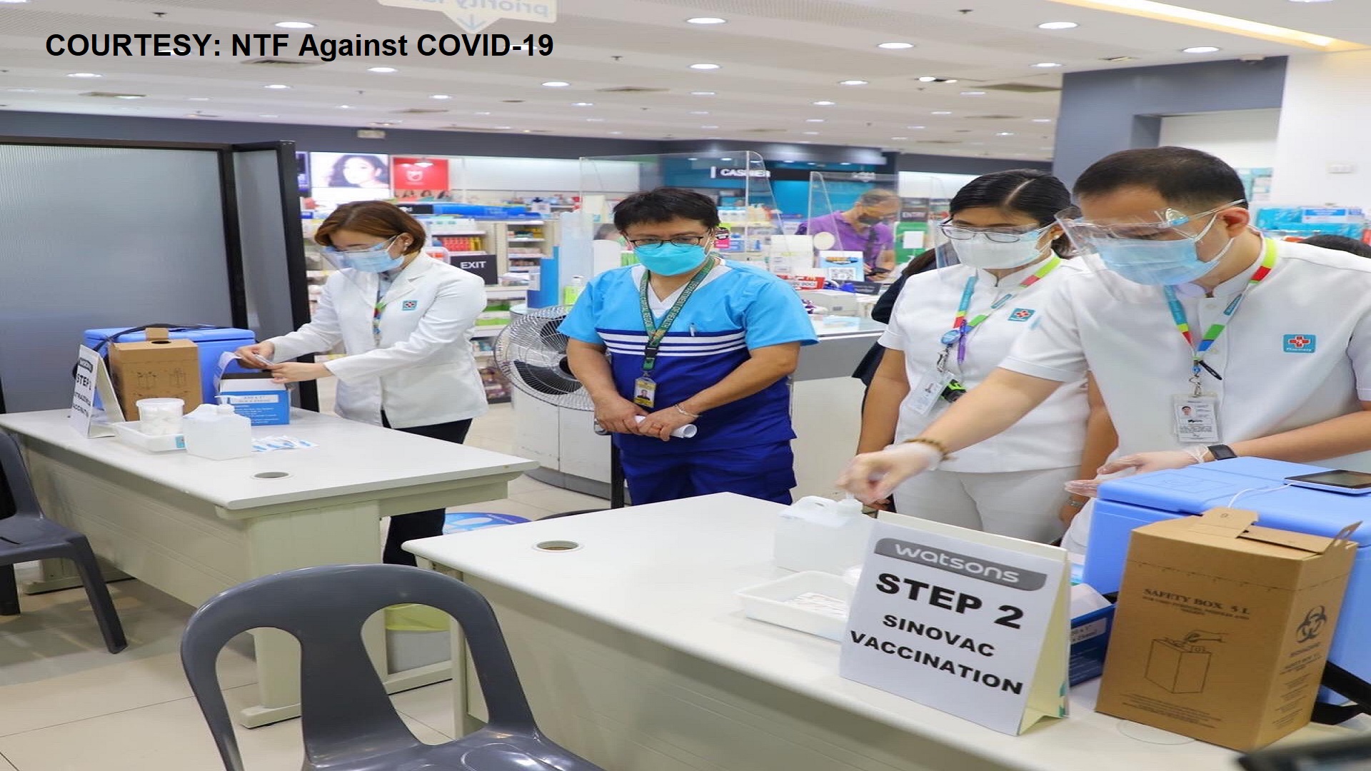 422 doses ng COVID-19 vaccine naiturok sa unang araw ng Resbakuna sa Botika