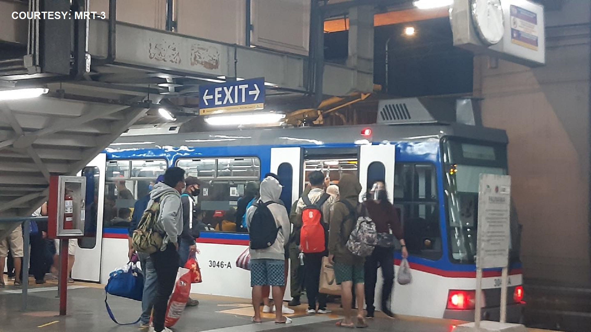 Senior Citizens, menor de edad papayagan na muling makasakay sa MRT-3