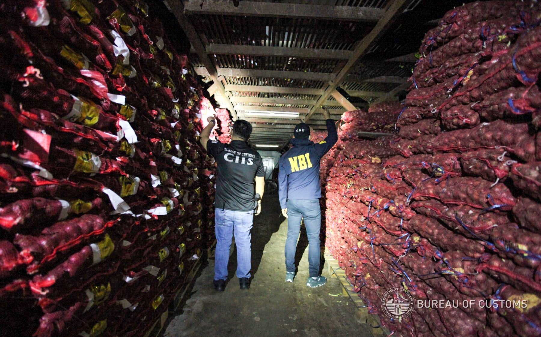 P15M na halaga ng imported na sibuyas, mung beans, at bawang nakumpiska sa Valenzuela City