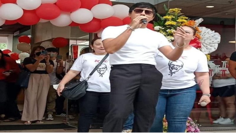 Daniel Padilla may sarili nang branch ng fast food chain