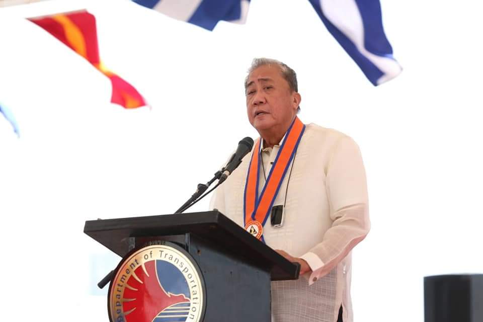 Reappointment ni Tugade, pinalagan;  DOTr bingi at manhid umano sa hinaing ng commuters