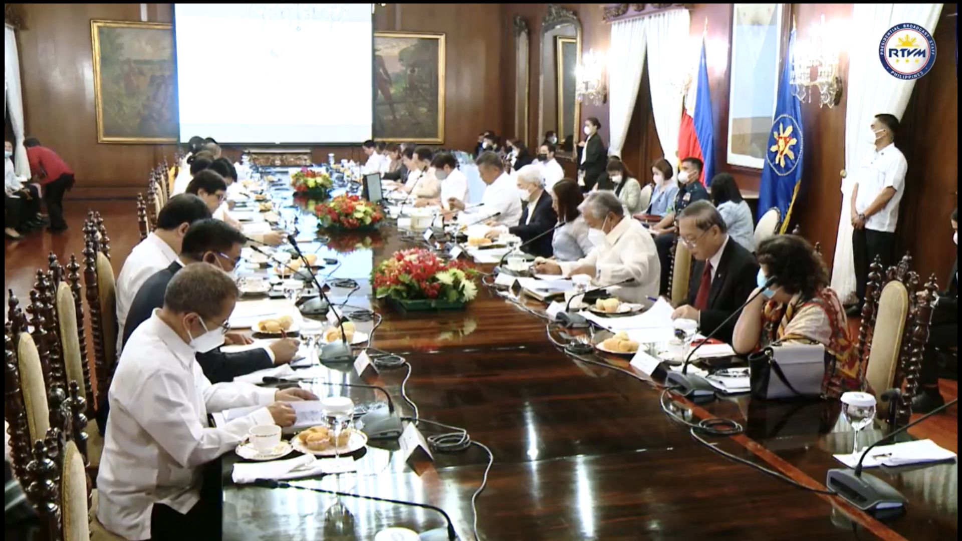 Ikatlong cabinet meeting pinangunahan ni Pangulong Marcos