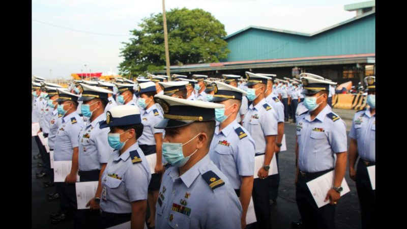 Mahigit 70 bagong promote na tauhan ng Coast Guard nanumpa sa tungkulin