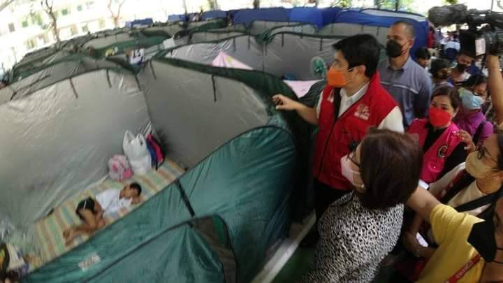 Higit 300 pamilya na nasa evacuation center sa Pasay, inayudahan