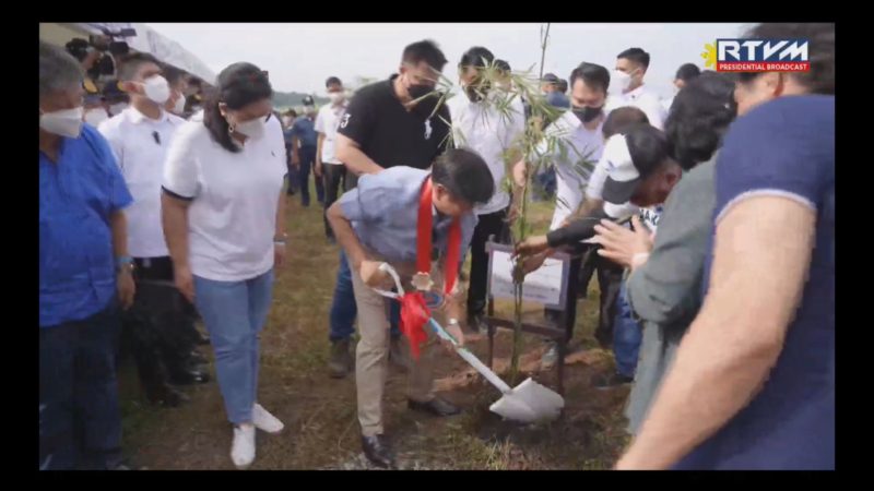 Pangulong Marcos nagtanim ng bamboo sa Old San Mateo Sanitary Landfill sa Rizal sa araw ng kaniyang Kaarawan