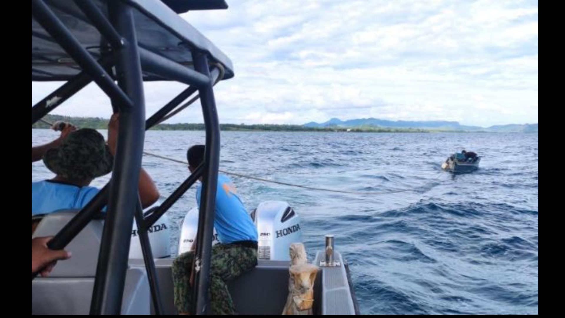 Dalawang sakay ng nagkaproblemang bangka sa Tawi-Tawi nailigtas ng mga otoridad