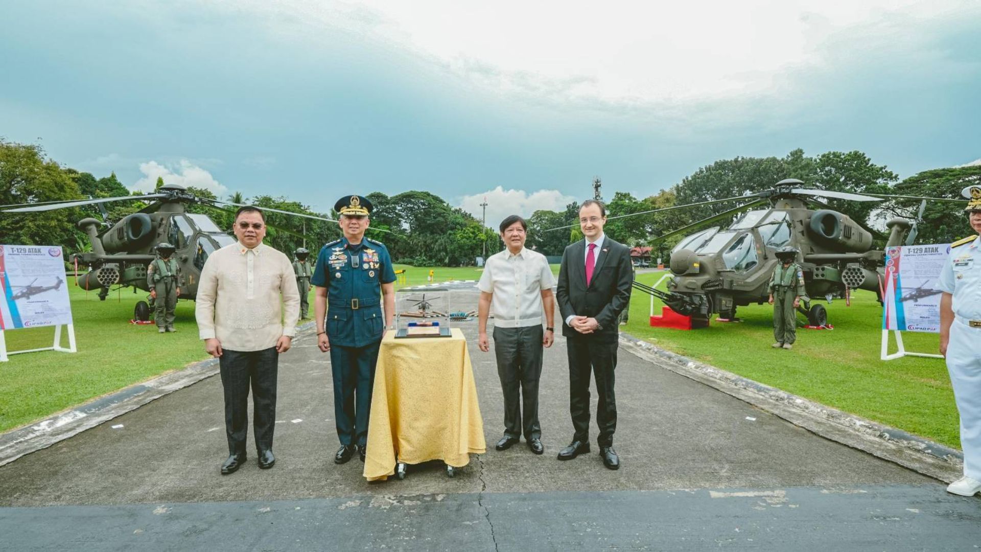 Ceremonial blessing sa dalawang bagong helicopter ng Air Force pinangunahan ni Pangulong Marcos