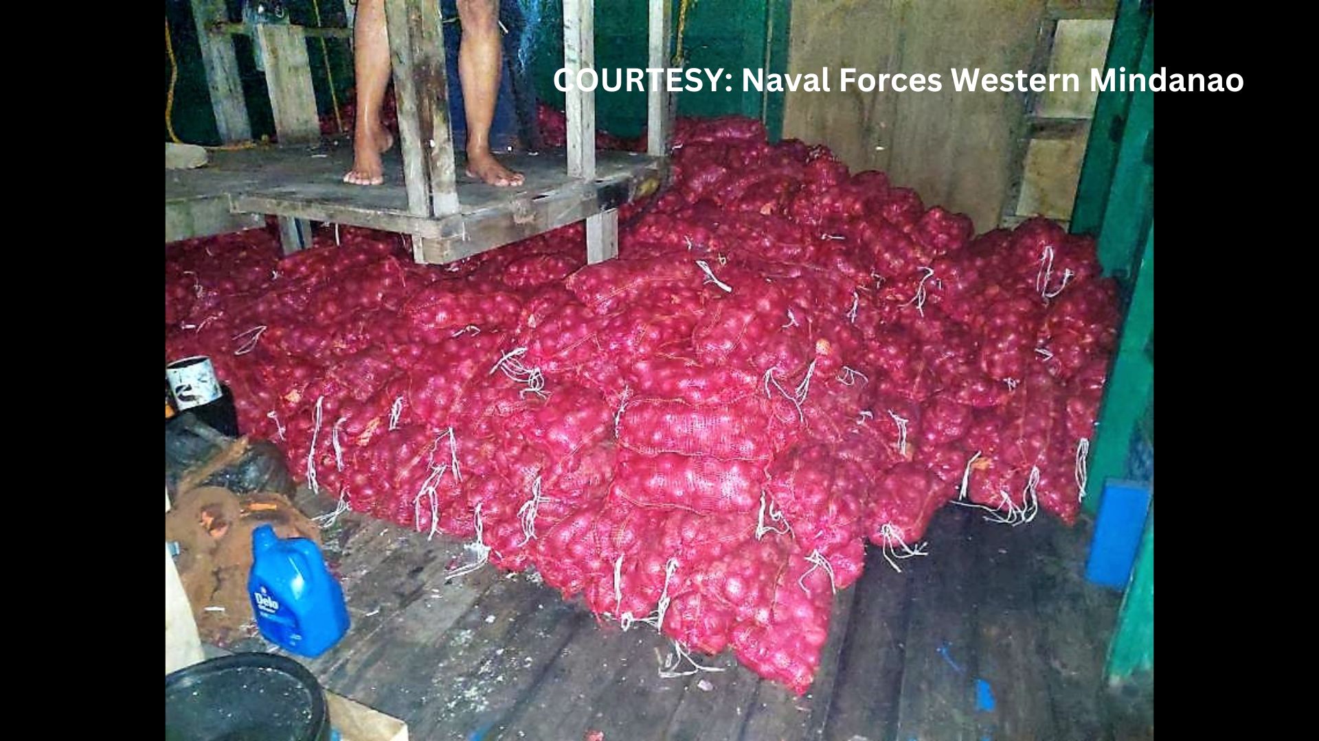 Mahigit 40,000 kilo ng smuggled na sibuyas nakumpiska sa Zamboanga City