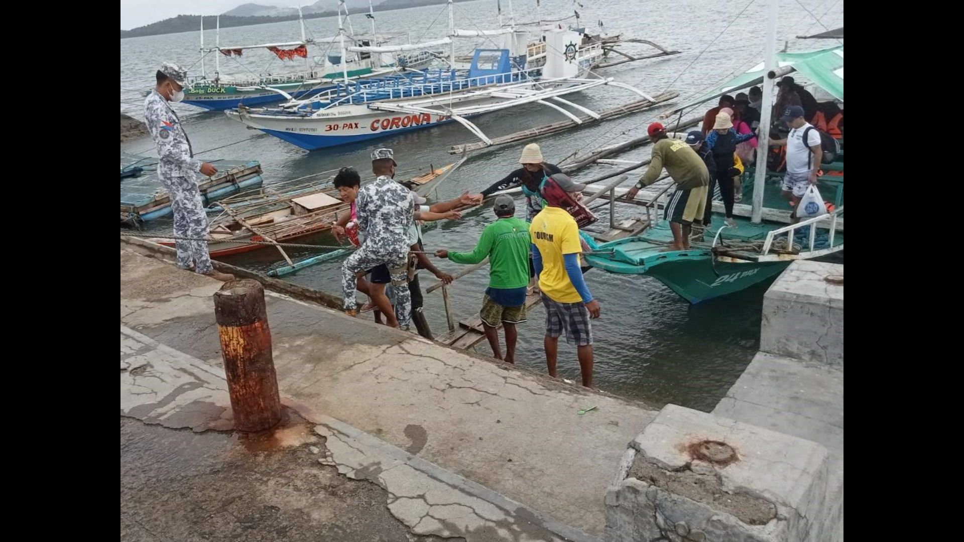 Motorbanca nagkaproblema sa Gigantes Island; 18 sakay nito nailigtas