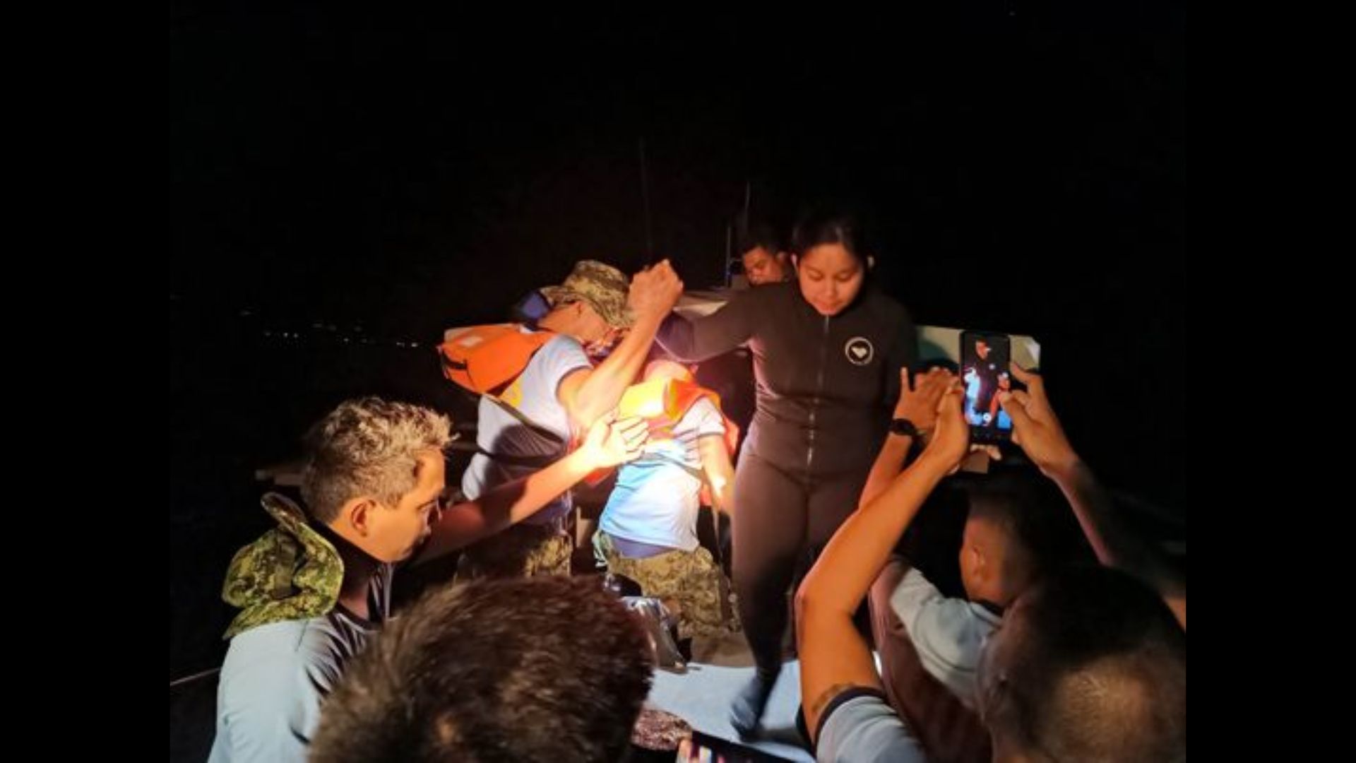 Anak ni Sen. Bato Dela Rosa, 6 na iba pa nailigtas sa Samal Island