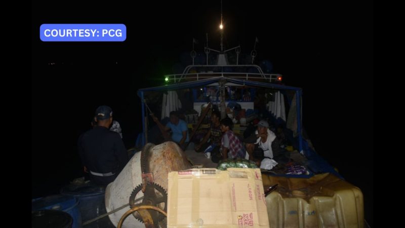 68 sakay ng nagkaproblemang motor launch sa Basilan nailigtas ng Coast Guard
