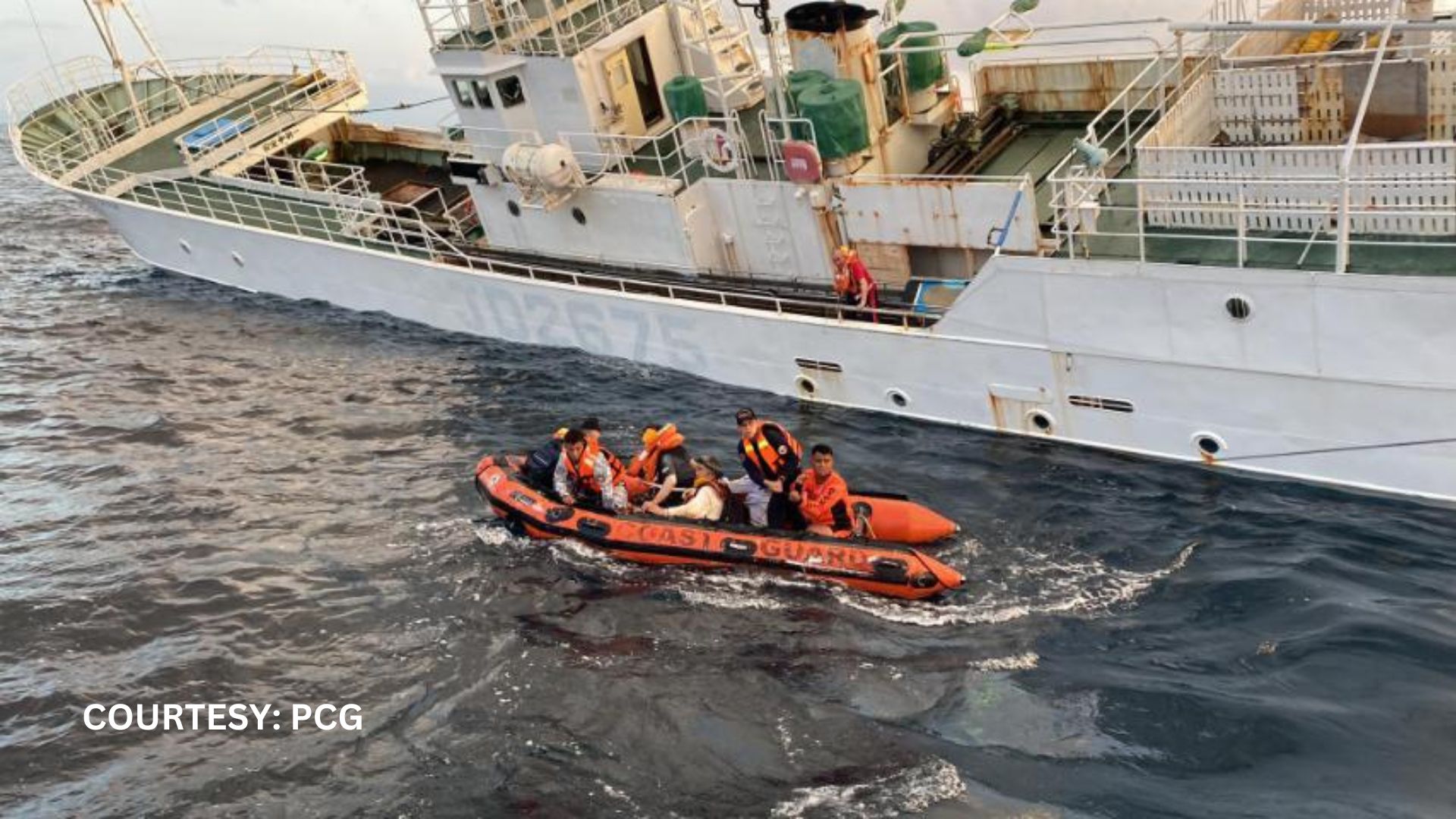 5 Japanese crew ng isang barko nasagip ng Coast Guard sa Oriental Mindoro