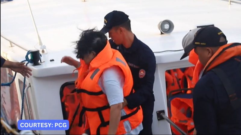 PANOORIN: 42 turista na na-stranded sa Corregidor Island nasundo na ng Coast Guard