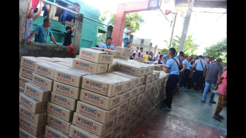 Mga residenteng apektado ng oil spill sa Oriental Mindoro, linggu-linggong susuplayan ng food packs