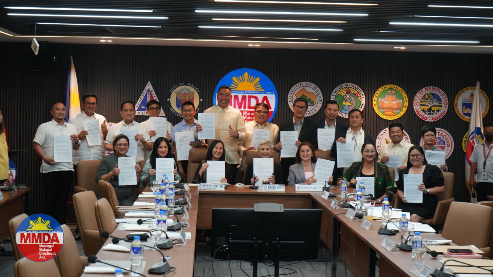 MOA para sa pagpapatupad ng single ticketing system nilagdaan ng MMDA, LTO at Metro Mayors