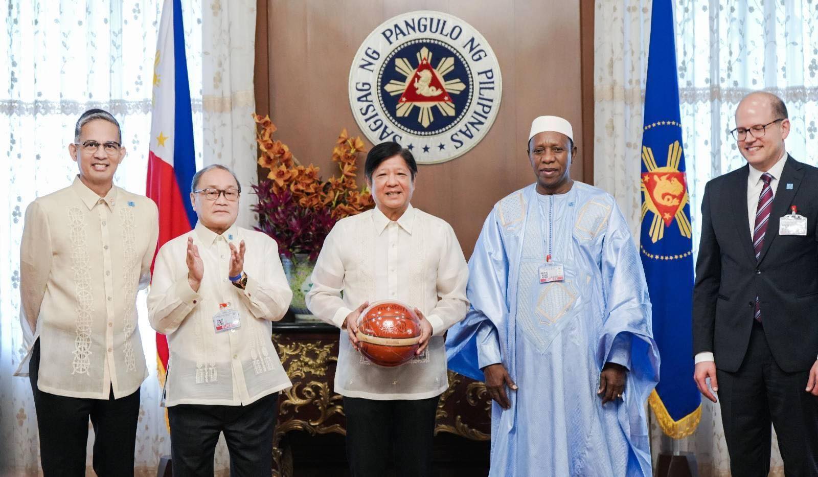 Marcos suportado ang hosting ng 2023 FIBA World Cup