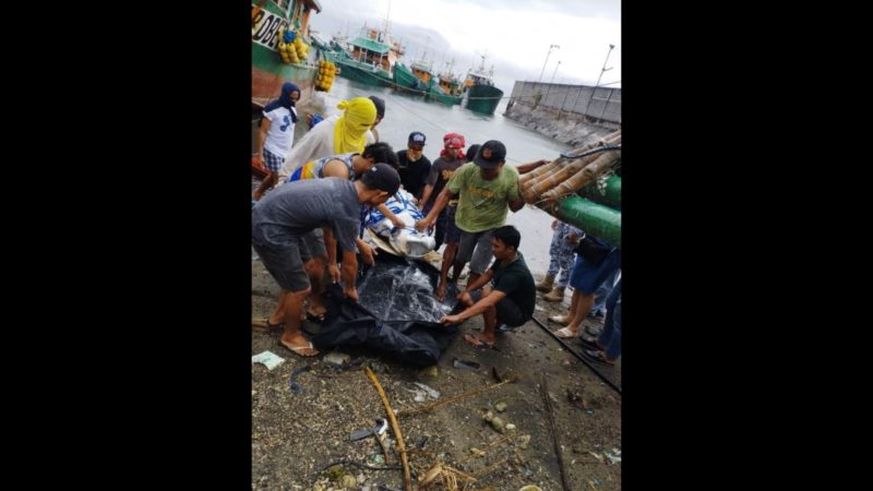 Labi ng 3 crew ng lumubog na bangka sa Davao Oriental naiuwi na sa GenSan