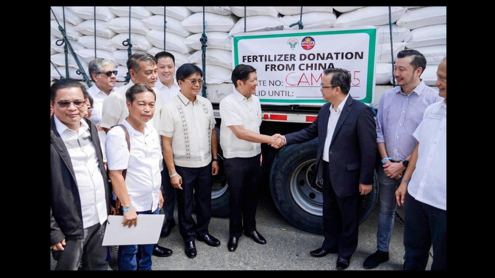 China nagbigay ng 20,000 metric tons ng fertilizer sa Pilipinas