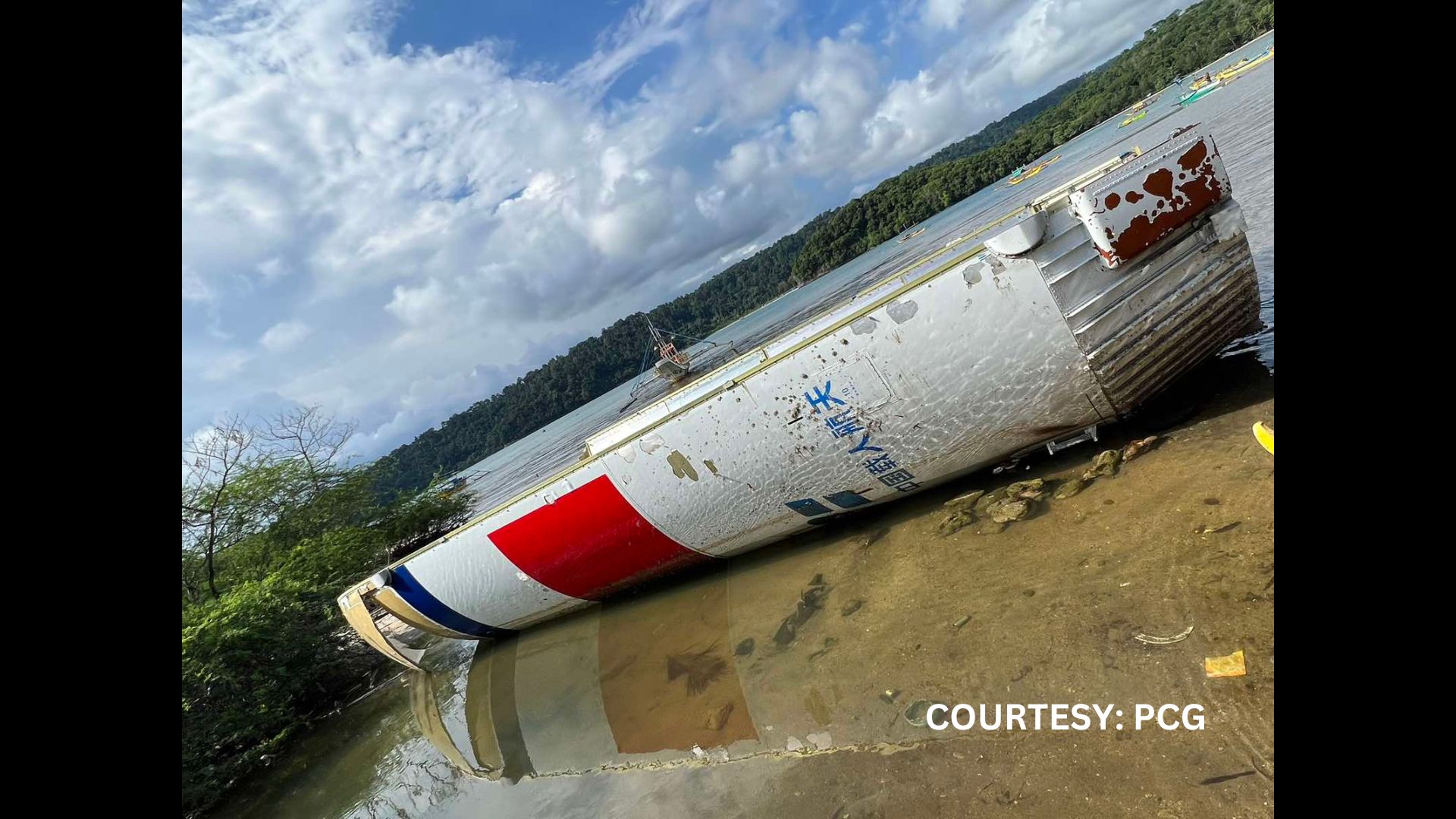 Rocket debris natagpuan sa karagatan ng Morong, Bataan