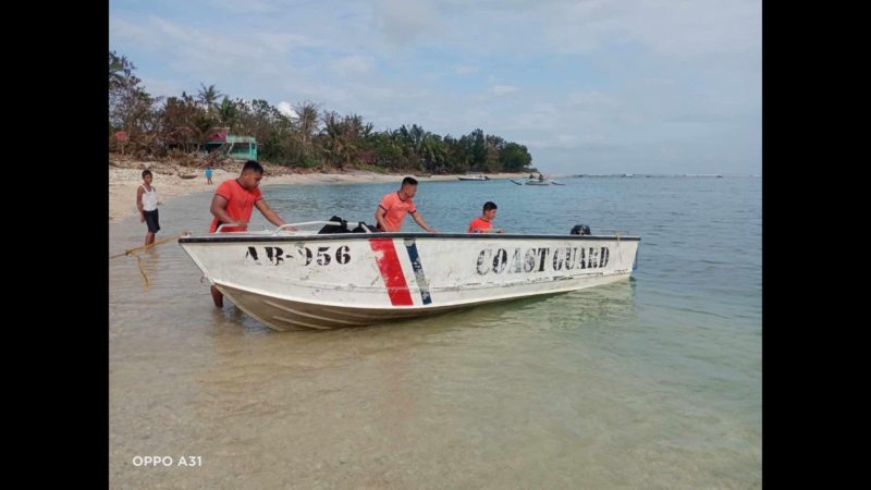 Bangka na ginamit ng apat na nawawalang rescuers ng Coast Guard natagpuan sa Aparri, Cagayan